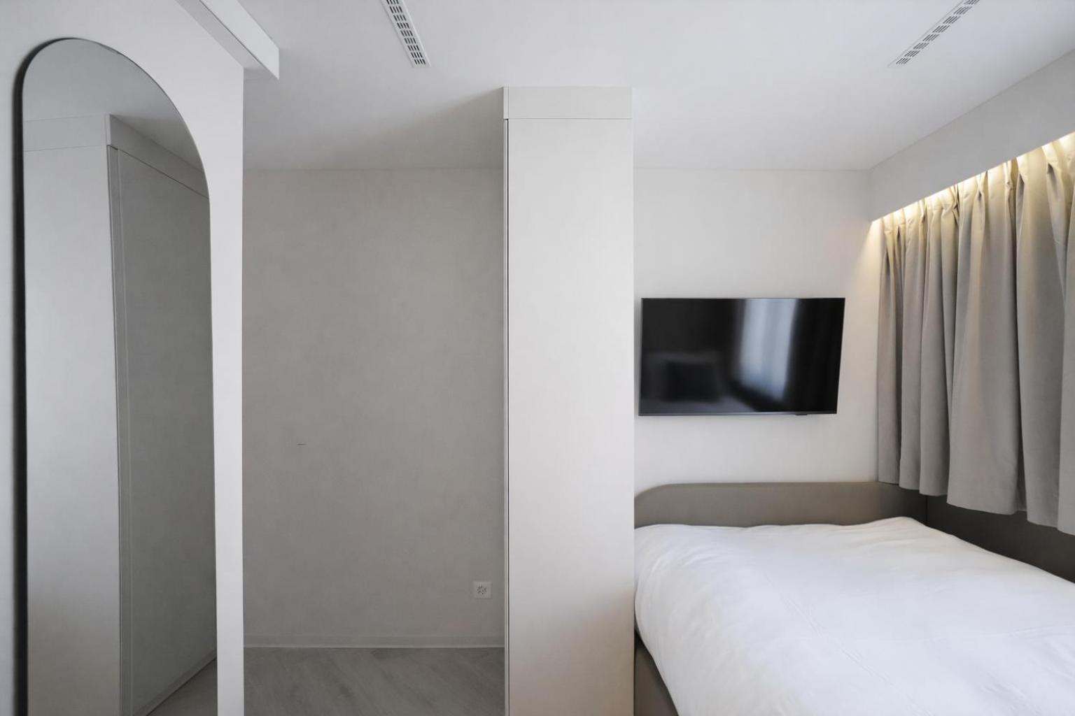 Single Studio with Mini bar